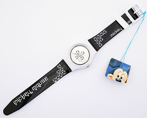Se mere om mickey mouse ur i mørkeblå og hvide farver i web-butikken