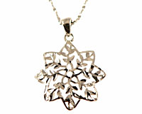 Se mere om Halskæde af ægte sølv med 8 kantet blomst  i web-butikken