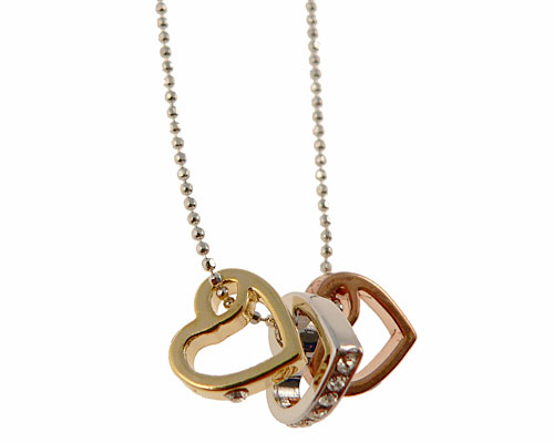 Se mere om halskæde med tre hjerter i guld sølv og kobber farve i web-butikken