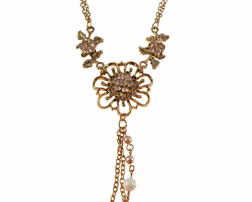 Se mere om flot envy halskæde i guldfarve med tre blomster i web-butikken