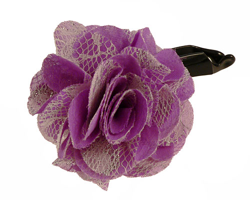 Se mere om super flot hårspænde med blomst i lilla og hvid i web-butikken