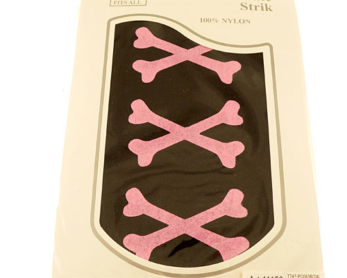 Se mere om strømpebukser i sort farve med pink dødningehoved knogler i web-butikken
