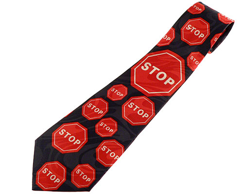 Se mere om sort slips med røde stopskilte i web-butikken